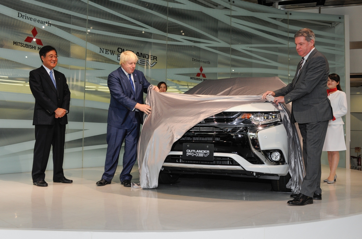 Burmistrz Londynu prezentuje nowe Mitsubishi Outlander